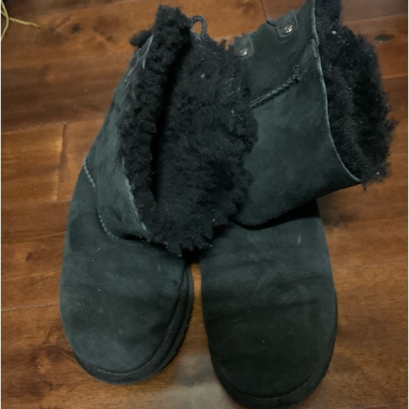 Black UGGs women’s size 8 with tie tassels - Picture 1 of 3